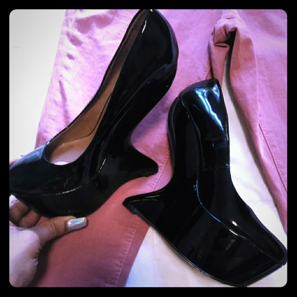 Aldo Heels - Picture 1 of 4